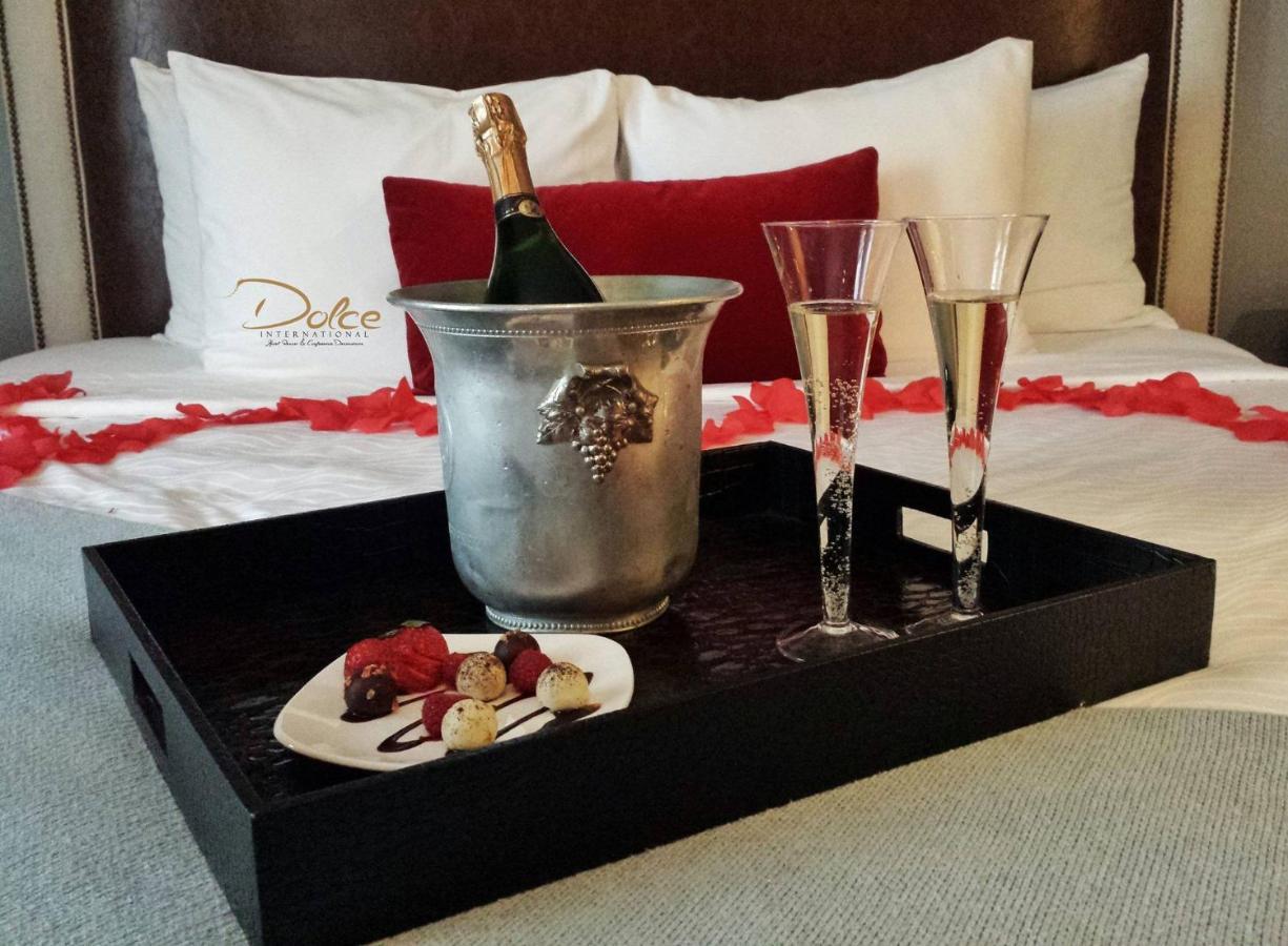 Hotel Dolce International Skopje Esterno foto