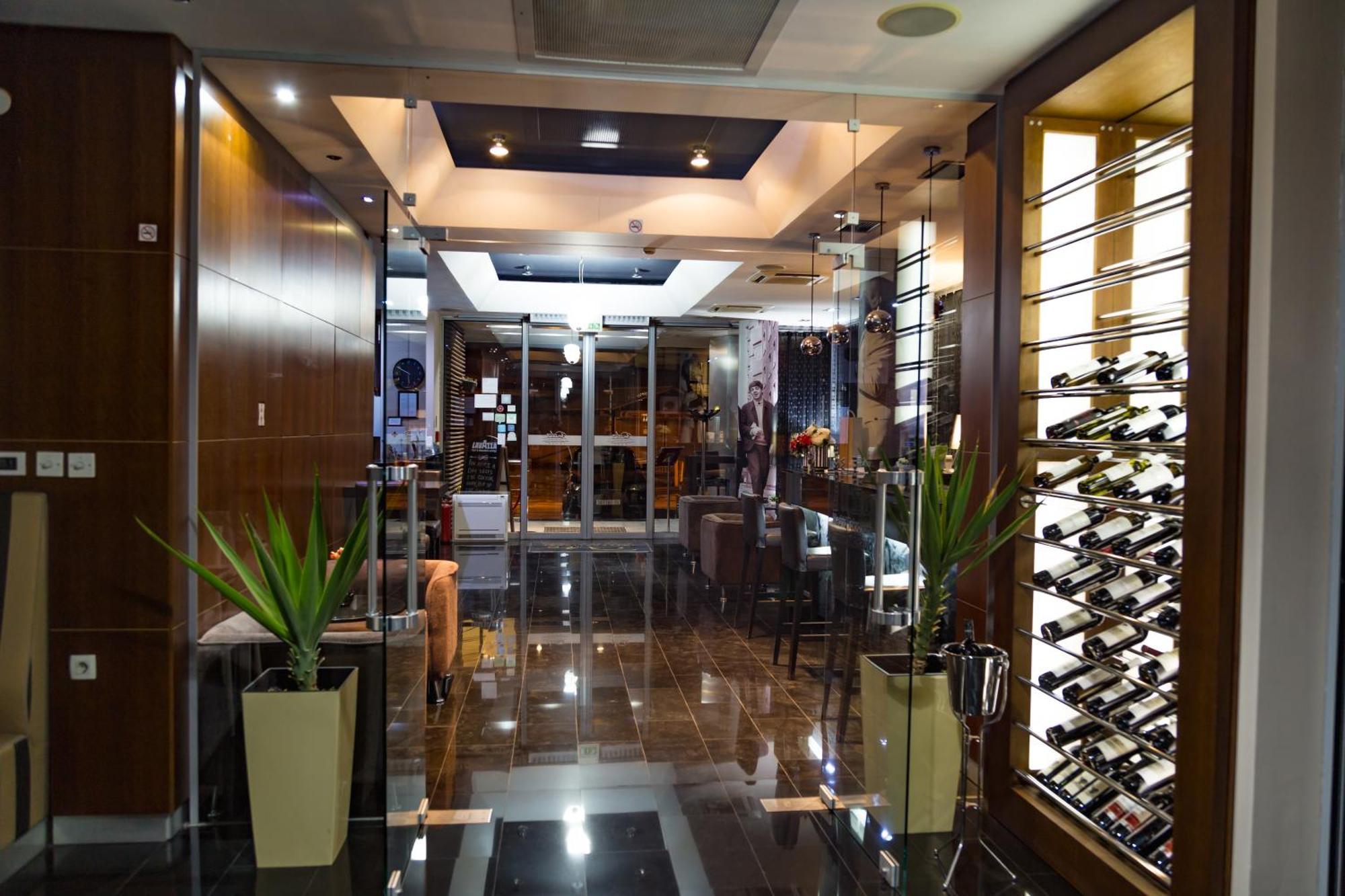 Hotel Dolce International Skopje Esterno foto