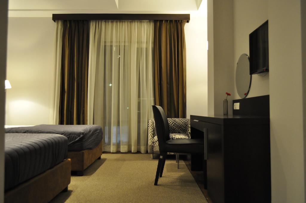 Hotel Dolce International Skopje Esterno foto