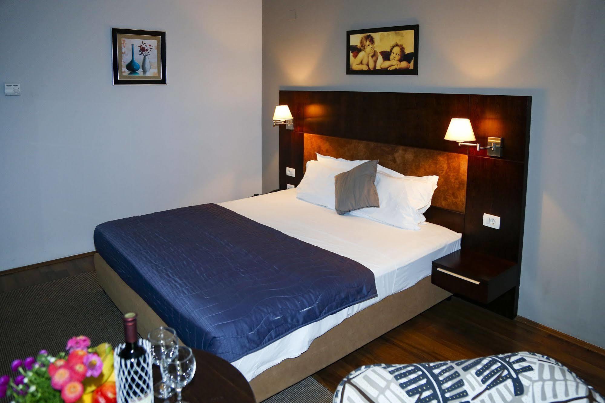 Hotel Dolce International Skopje Esterno foto