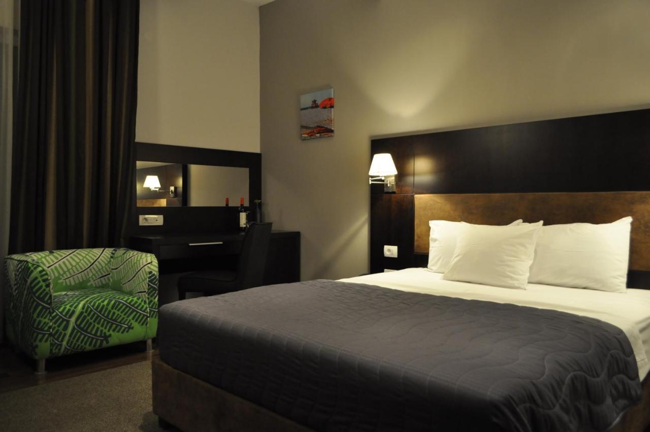 Hotel Dolce International Skopje Esterno foto