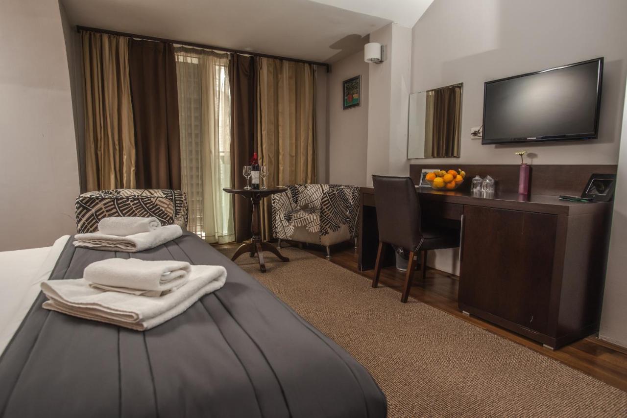 Hotel Dolce International Skopje Esterno foto